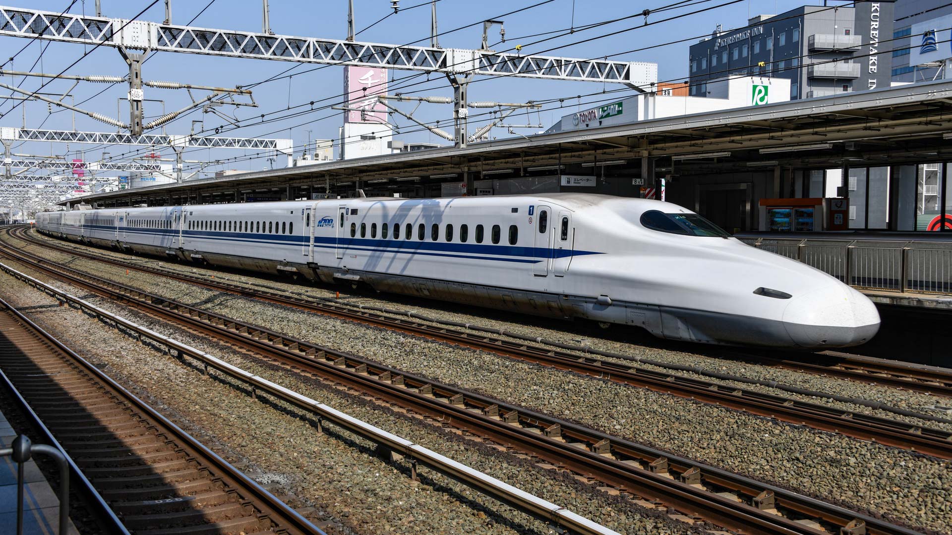 Fast Trains: A Quick History Of The World's Fastest Trains | Zmodal