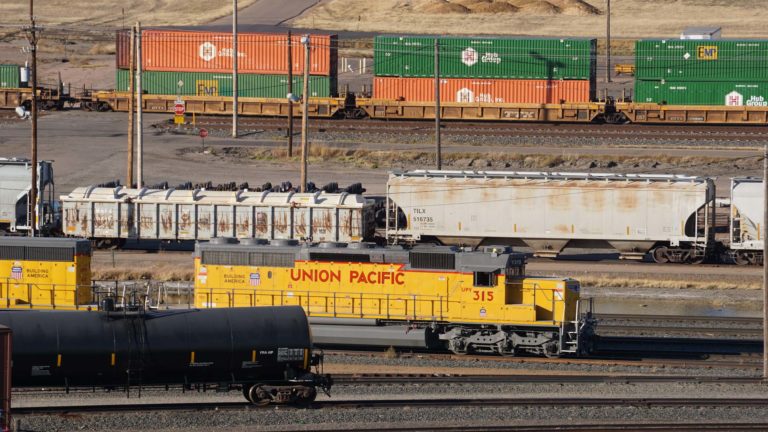 Intermodal Container Double Stacking | Zmodal: Digital Intermodal ...